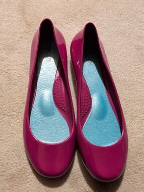 OKA b. Bright Fuchsia Glossy Ballet Flats